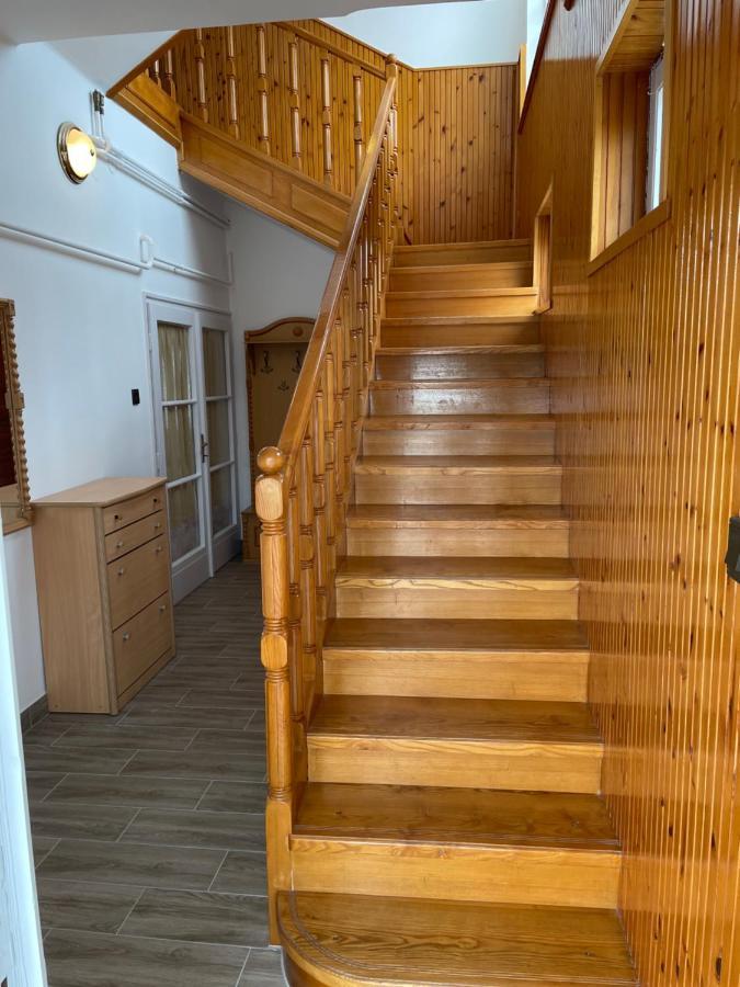Pingvin Cukrászda Apartman felső szint Balatonmariafurdo Exterior foto