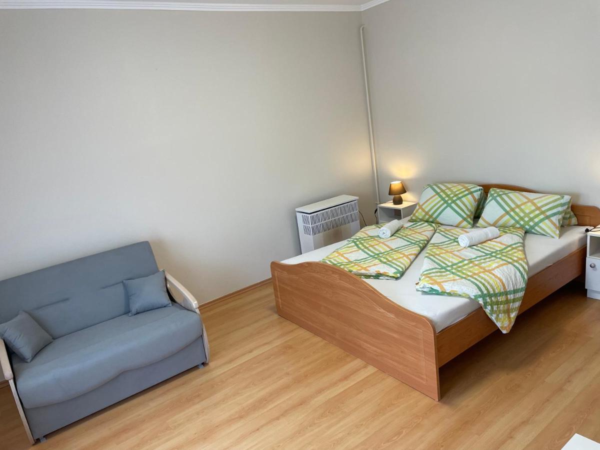 Pingvin Cukrászda Apartman felső szint Balatonmariafurdo Exterior foto
