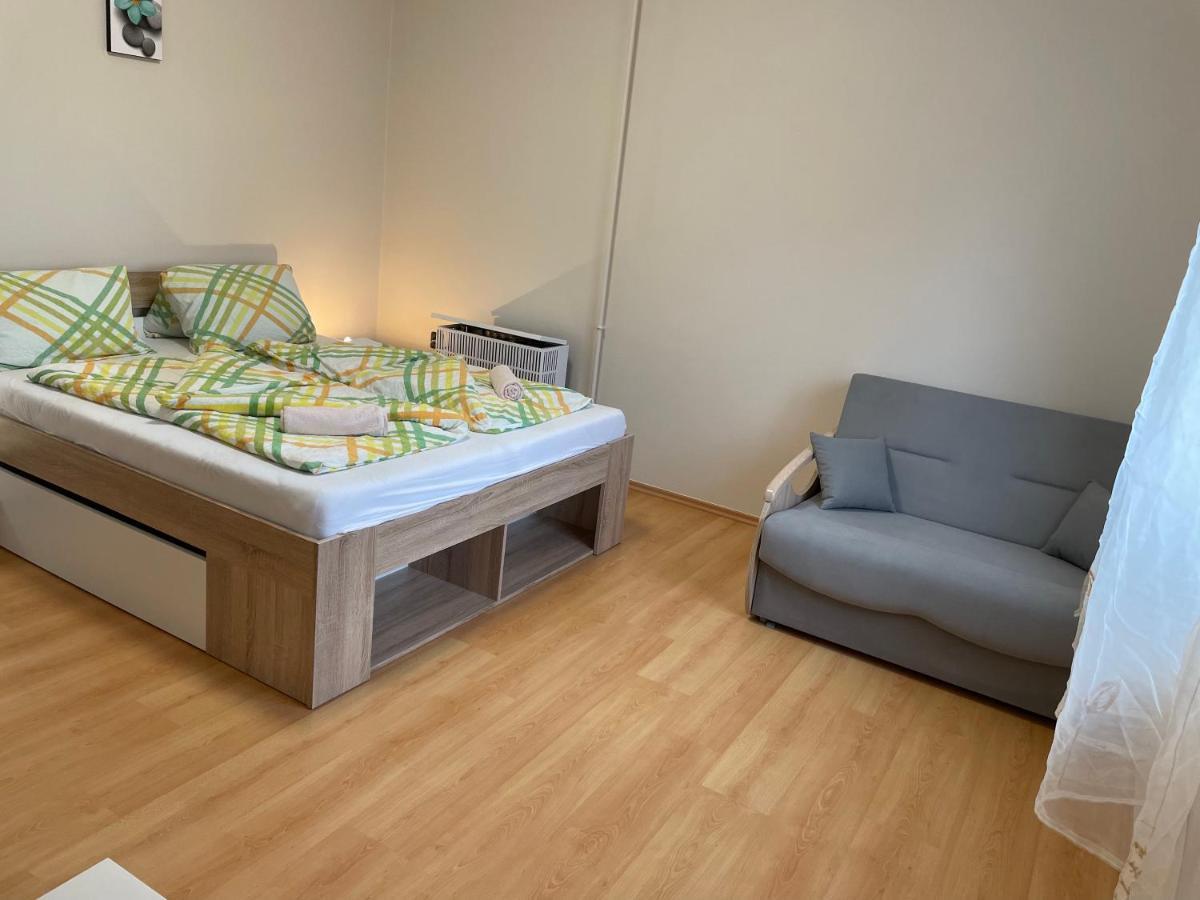 Pingvin Cukrászda Apartman felső szint Balatonmariafurdo Exterior foto