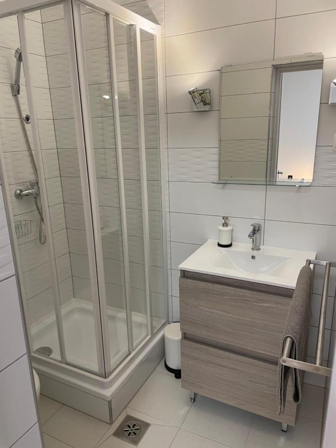 Pingvin Cukrászda Apartman felső szint Balatonmariafurdo Exterior foto
