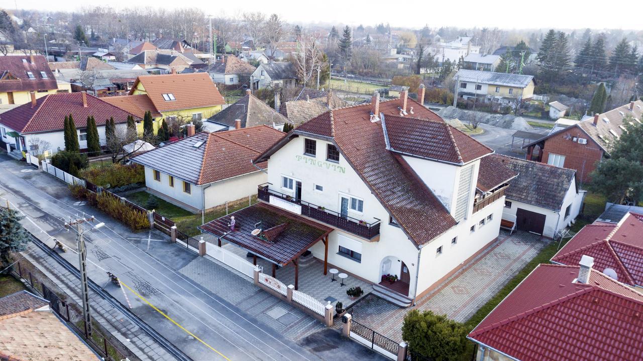 Pingvin Cukrászda Apartman felső szint Balatonmariafurdo Exterior foto